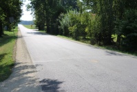 Piękny asfalt na drodze z Mierzączki Dużej do Ślądkowic