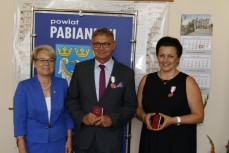 Przyznanie Odznaki Honorowej Polskiego Czerwonego Krzyża